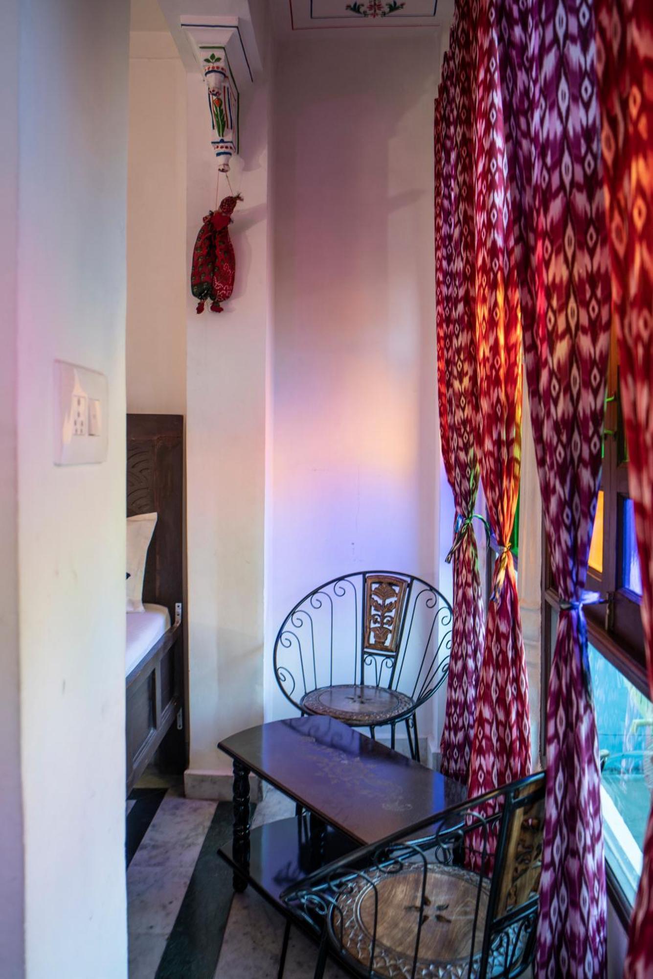 Soham Haveli Udaipur Hostel ภายนอก รูปภาพ