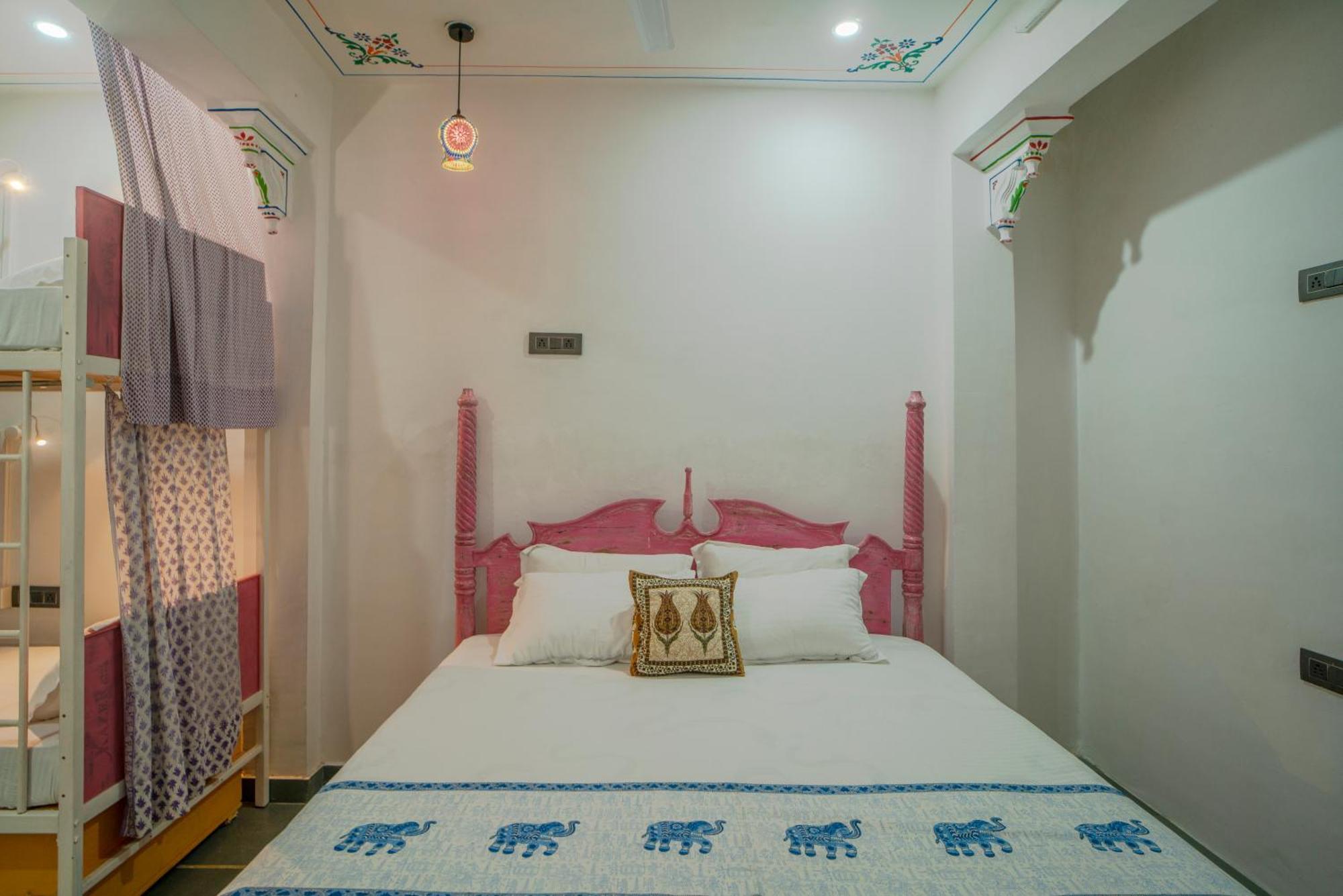 Soham Haveli Udaipur Hostel ภายนอก รูปภาพ