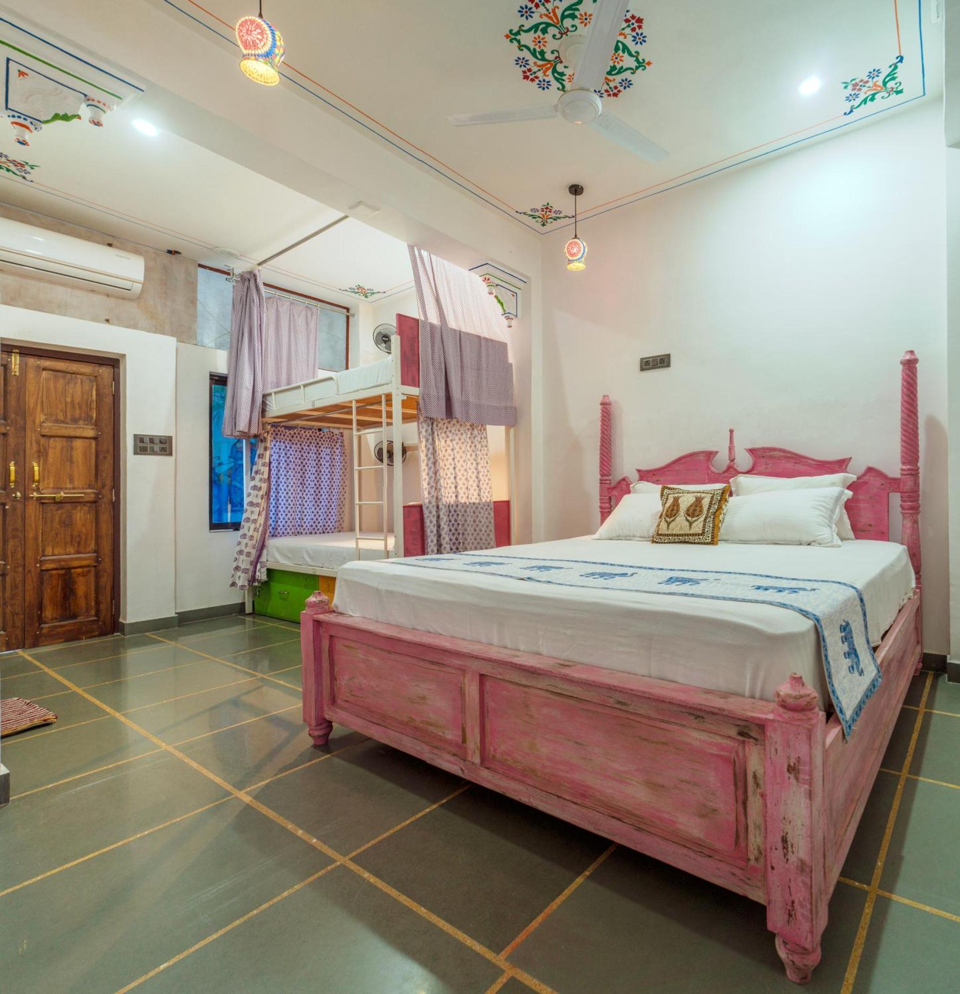 Soham Haveli Udaipur Hostel ภายนอก รูปภาพ